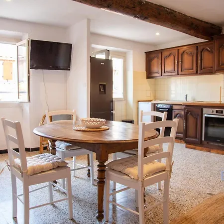 Beautiful Authentic In The Heart Of Old شقة أنتيب