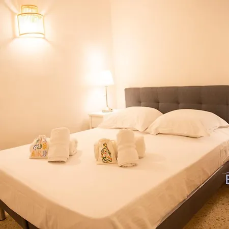 Beautiful Authentic In The Heart Of Old