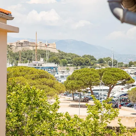 Beautiful Authentic In The Heart Of Old شقة